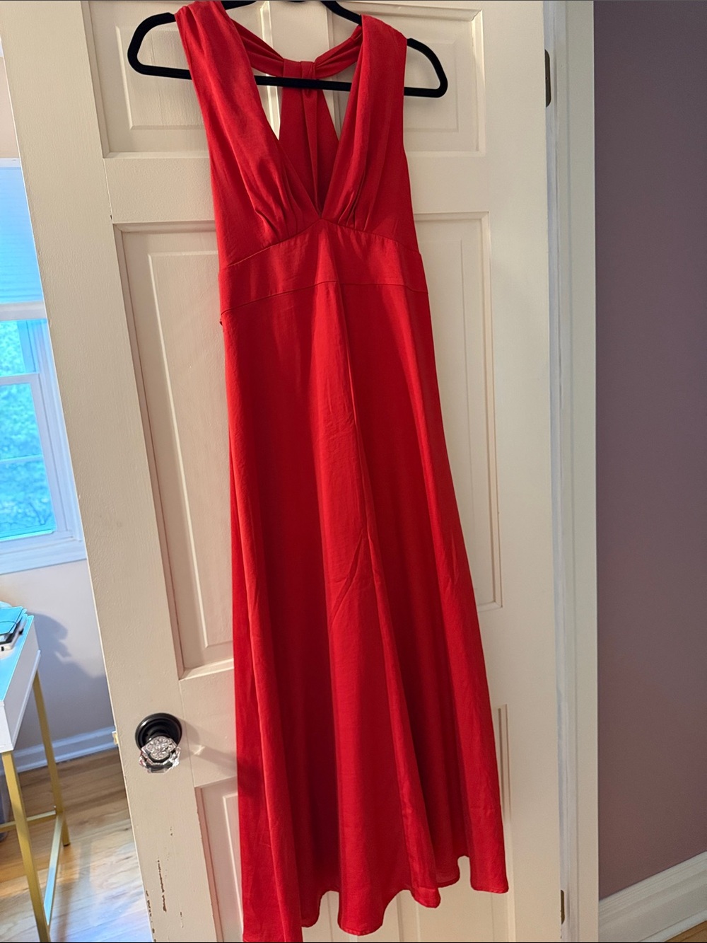 Banana Republic Red V-Neck Sleeveless Maxi Dress - Classic Elegant Style